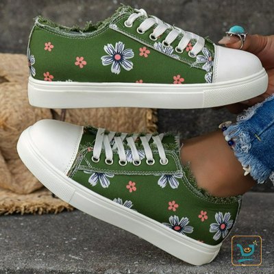 Green Ladies Floral Lace-Up Canvas Sneakers: Add a Touch of Style and Comfort to Your Day